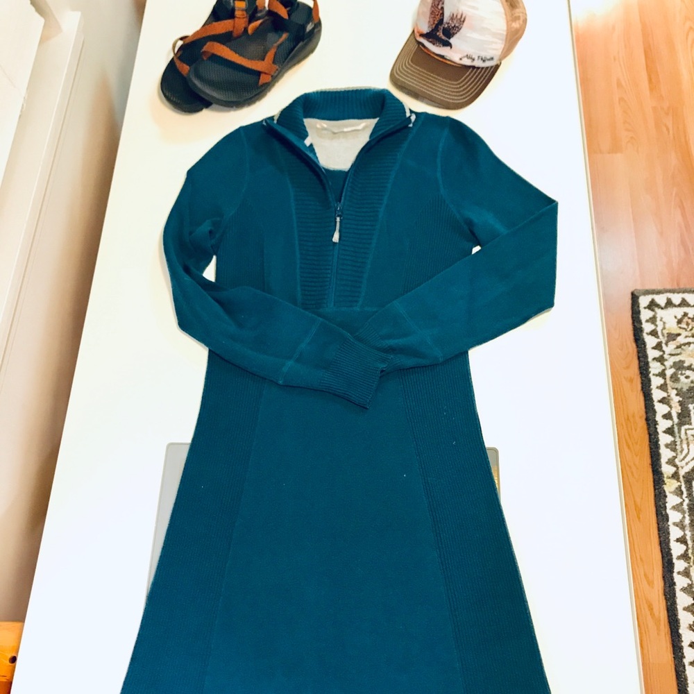 ATHLETA knit sweater dress Medium 8 10 12 Blue